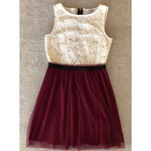 Speeckless skater dress w/ maroon tulle S:9 EUC